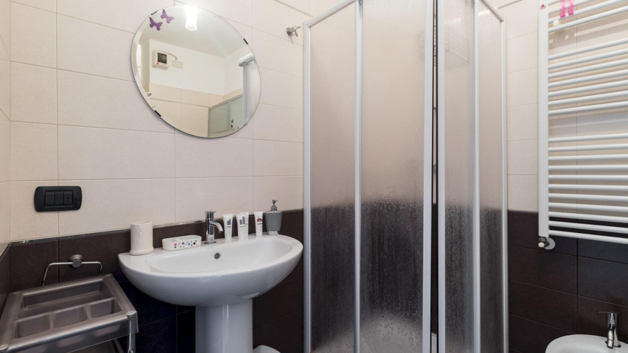 Bathroom 5, Italianway Easy - Marcantonio dal Re 20 C, Milano