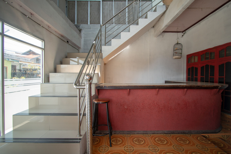 Public Area 3, RedDoorz Syariah near Danau Lut Tawar Takengon 2, Central Aceh