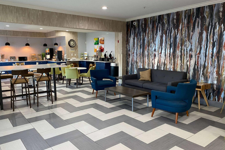 Public Area, Wingate by Wyndham Uniontown, Fayette