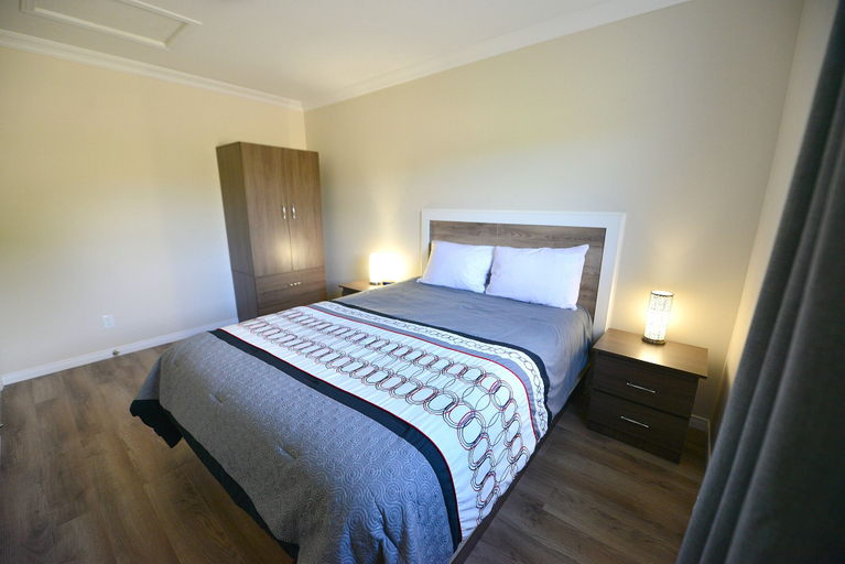 Bedroom, Les Chalets de la Mer, Avignon