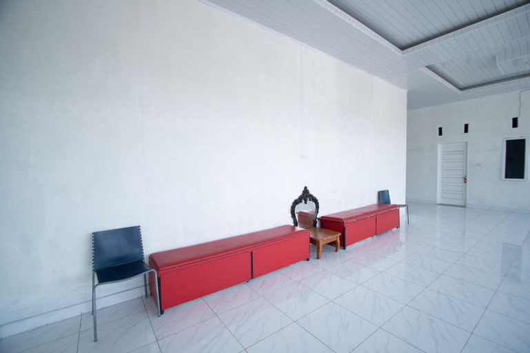 Public Area 5, RedDoorz Syariah near Danau Lut Tawar Takengon 2, Central Aceh