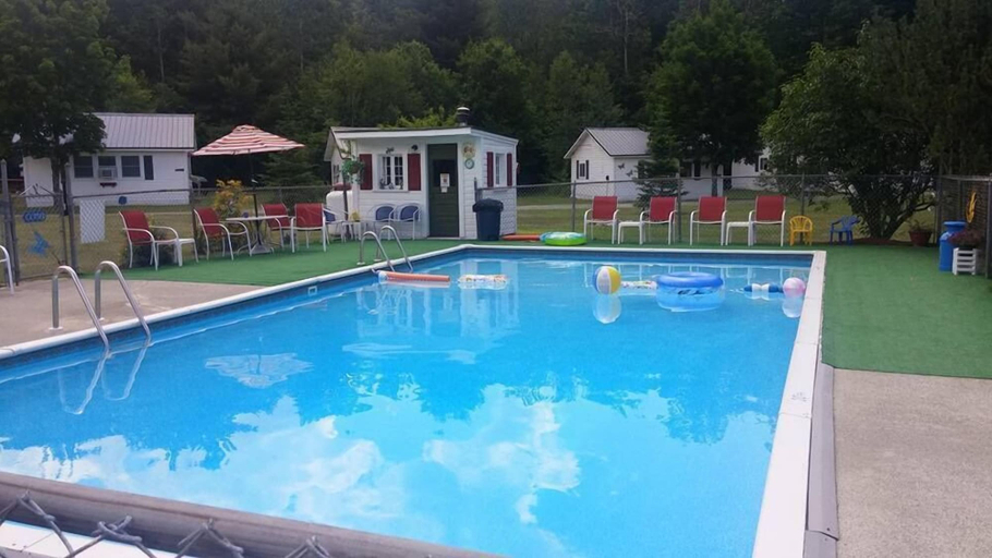 Sport & Beauty 4, Carroll Motel & Cottages, Coos