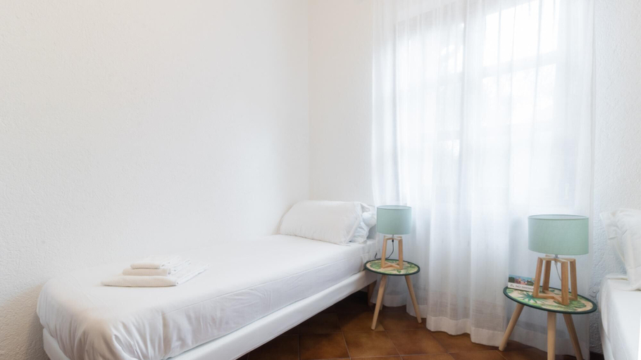 Bedroom 3, Il Borgo Apartments A1 - SV-D600-BOVE3ATA, Savona