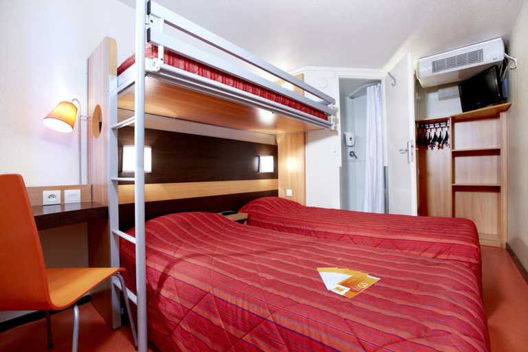Bedroom 4, Première Classe Chateauroux - Saint Maur, Indre