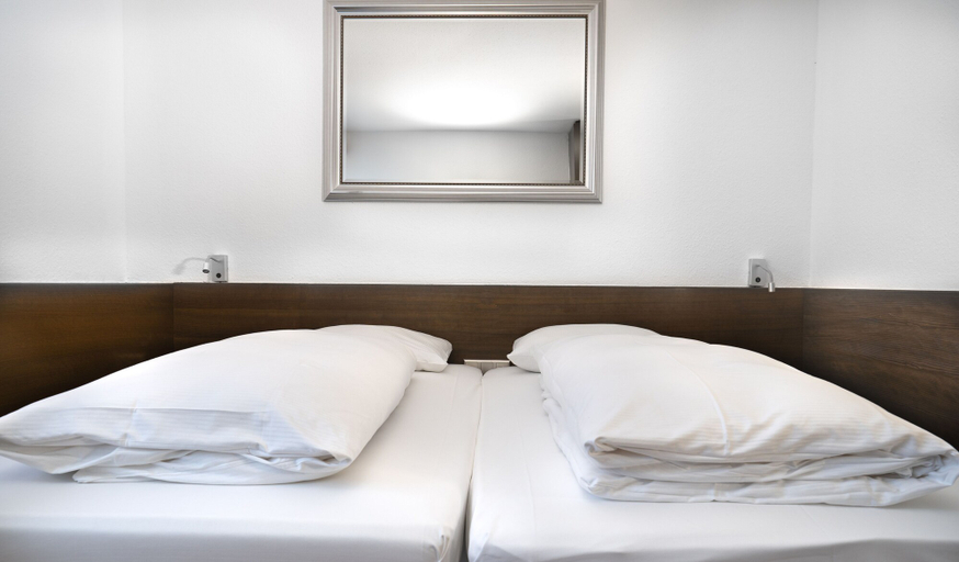 Bedroom 3, Stadthotel Heilbronn, Heilbronn