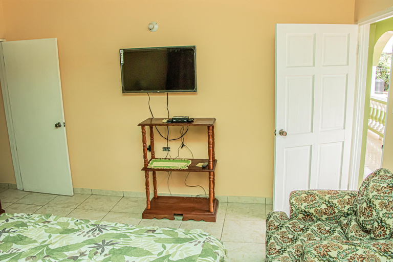 Others 4, Charlie's Cottages