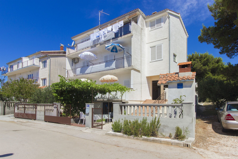 Exterior & Views 2, Apartments Slavica, Primošten