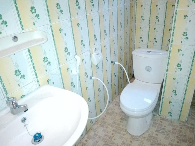 Bathroom 3, New Green View, Ella