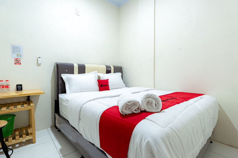 Bedroom 3, RedDoorz @ Simpang Pemda Medan, Medan
