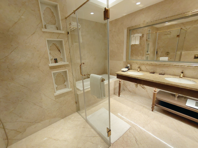 Bathroom 3, Kaldan Samudhra Palace, a Palace by the Sea, Kancheepuram