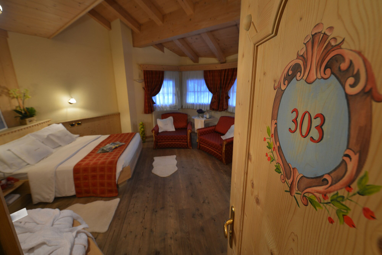 Bedroom 3, Hotel Cristallo, Sondrio