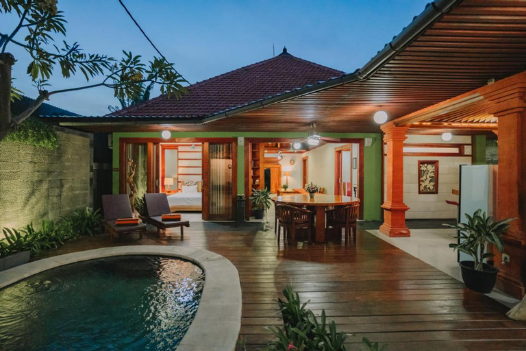 Exterior & Views 9