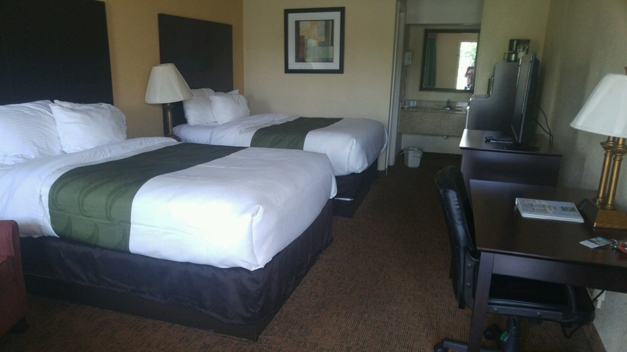 Bedroom 4, Quality Inn & Suites Covington, Tipton