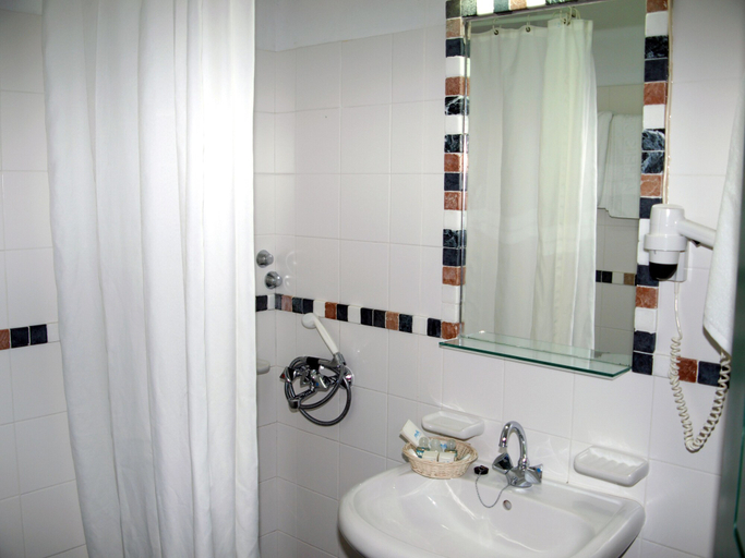 Bathroom, Kalidon Beach Hotel, North Aegean