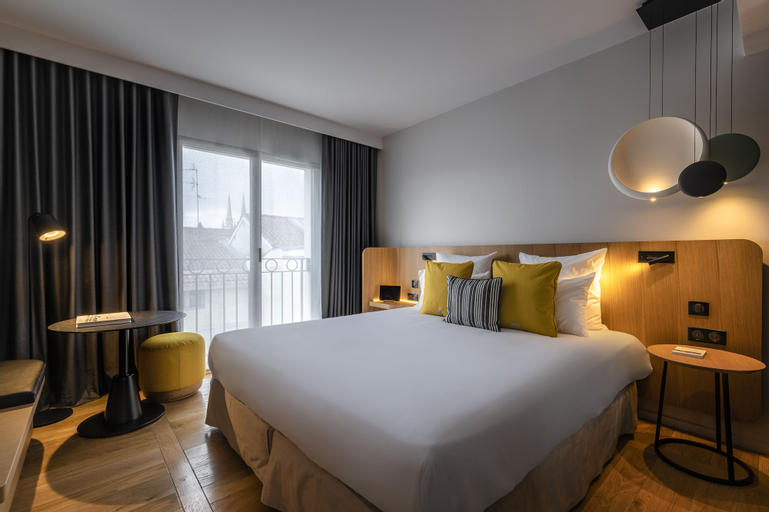 Bedroom 8