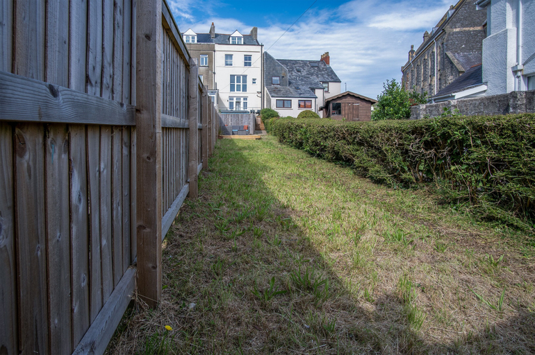 Exterior & Views 2, Flint House - 2 Bedroom Apartment - Tenby, Pembrokeshire
