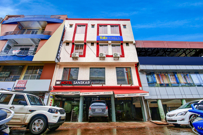 Exterior & Views