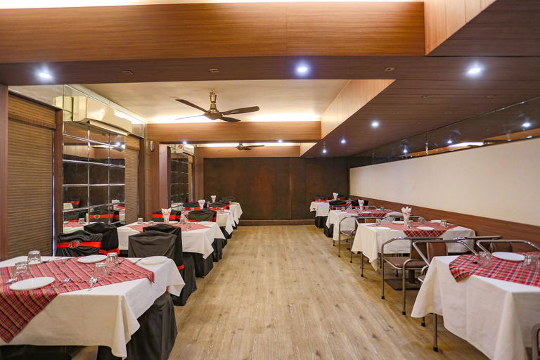 Food & Drinks 4, Fabhotel Surya, Bhopal