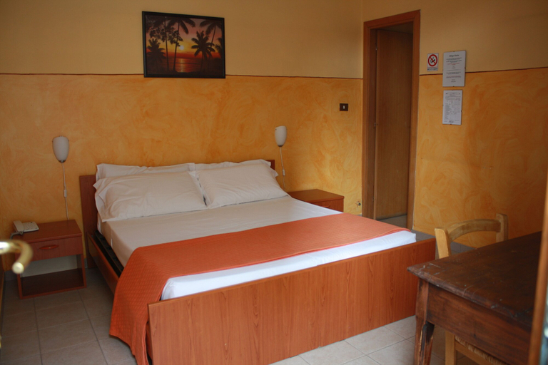Bedroom 5, Hotel Avalon, Torino