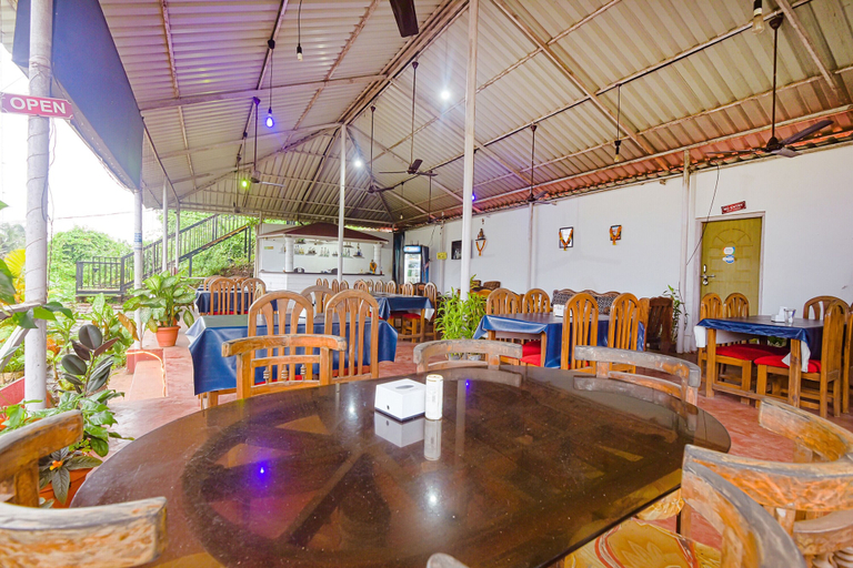 Food & Drinks 3, Via Vincy Place - 200M From Mandrem Beach, North Goa
