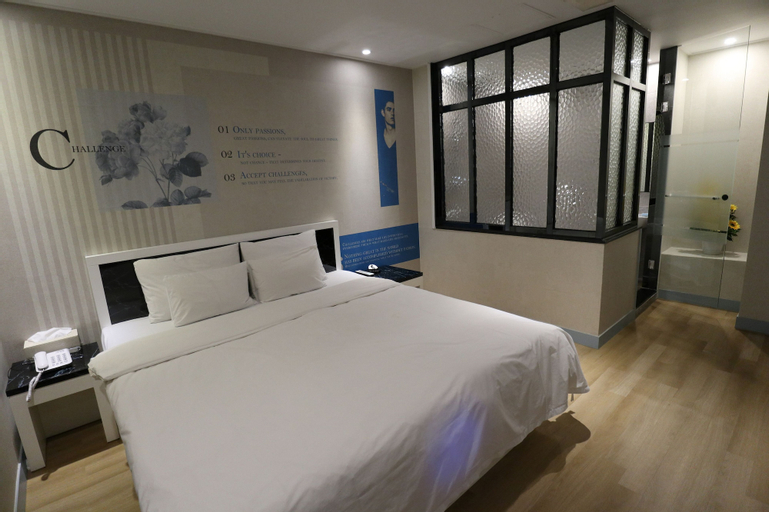 Bedroom 10