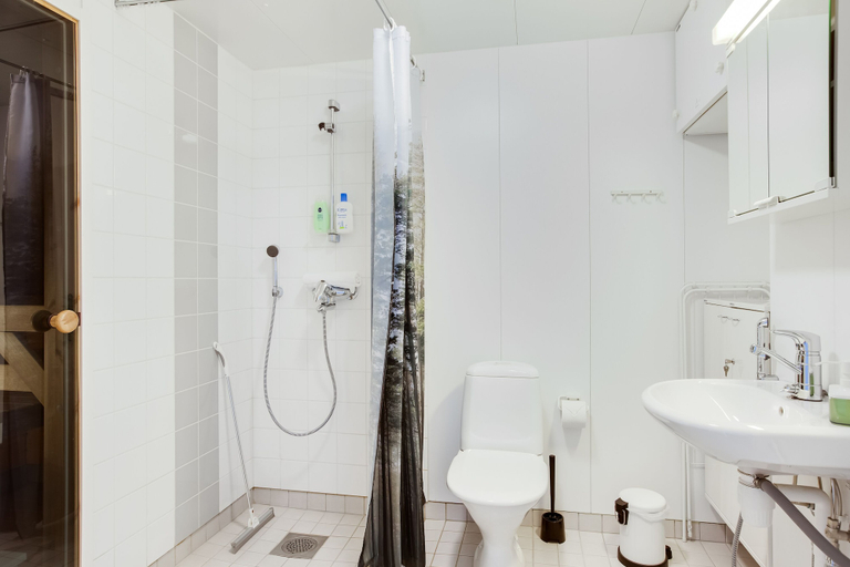 Bathroom 4, Hiisi Homes Tampere Muotiala, Pirkanmaa