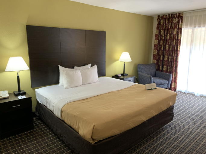 Bedroom 3, Quality Inn & Suites Pensacola Bayview, Escambia