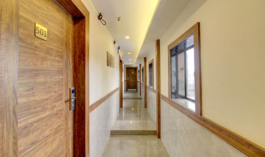 Others 5, FabHotel Peninsula, Mumbai City