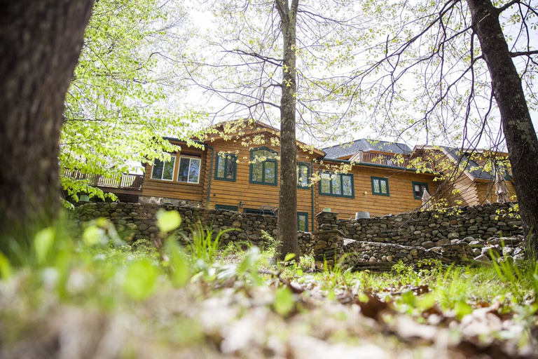 Exterior & Views 2, Honey Maple Grove BnB, Westchester