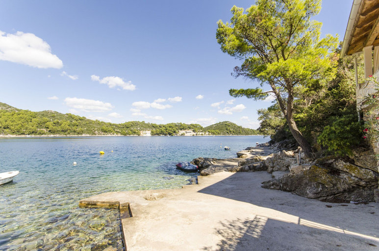 Others 5, Apartments and Rooms Nike, Mljet