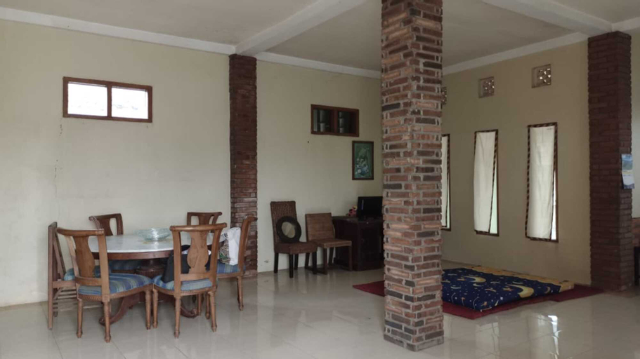 Dining Room 4, Empuk Homestay Bantul (temporarily closed), Bantul