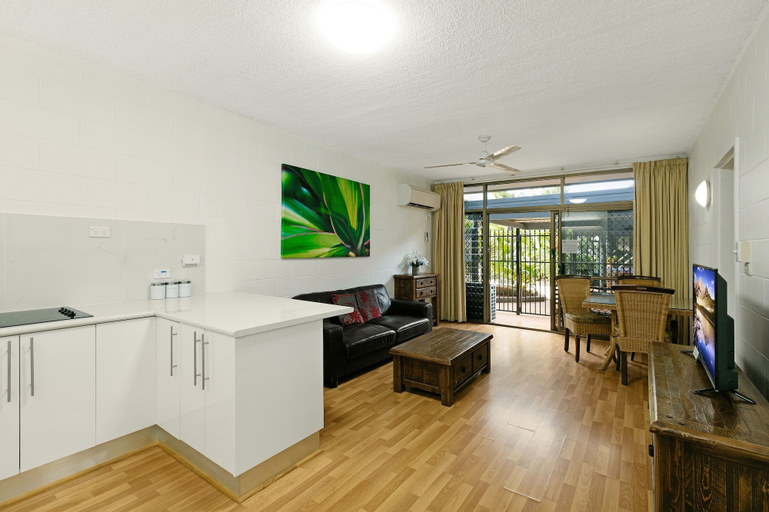Dining Room 9