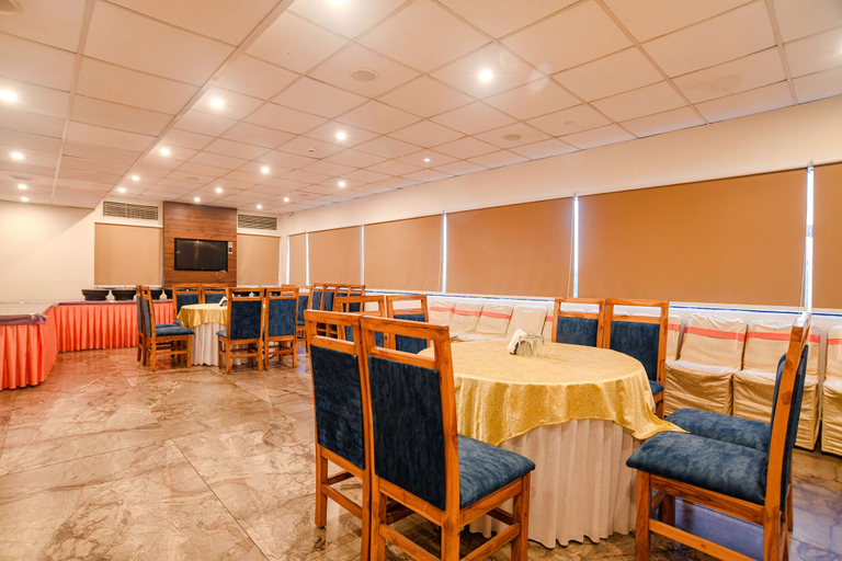 Food & Drinks 3, Fabhotel Blue Marine, Indore