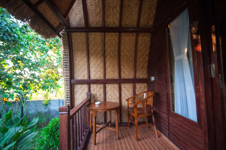 Exterior & Views 15