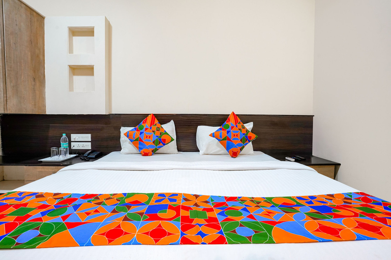 Bedroom 3, Fabhotel Regent Inn, Pune