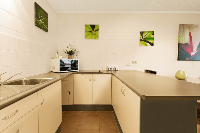 Dining Room 8