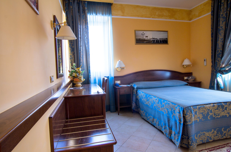Bedroom 3, B&B Degli Amici, Rome