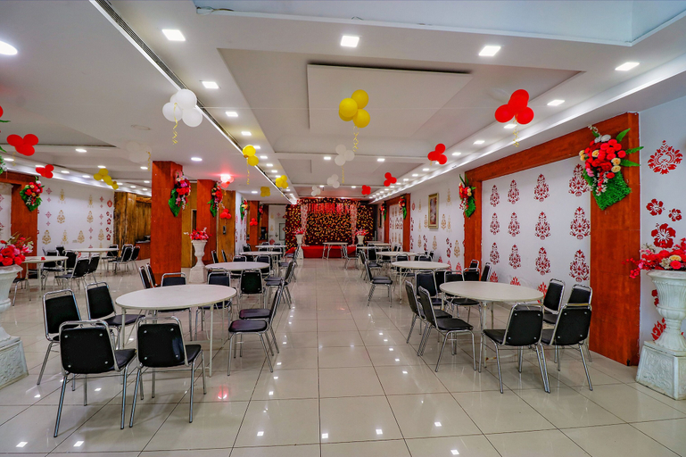Food & Drinks 3, Fabhotel Gaba Corporate Suites, Gautam Buddha Nagar