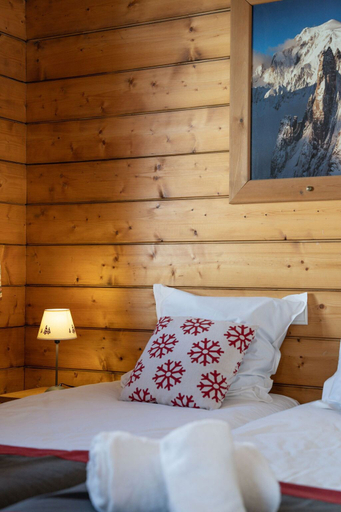 Exterior 3, Ecrin 324, Savoie