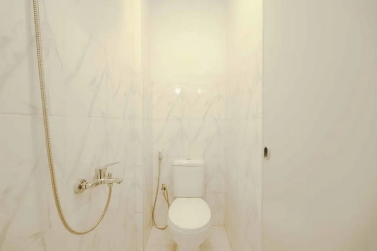 Bathroom 5, KoolKost Syariah near Bintaro Jaya Xchange, South Tangerang
