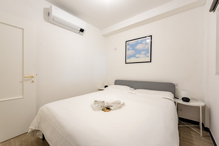 Bedroom 3, JOIVY La Finestra Sulla Piazzetta a Portofino, Genova