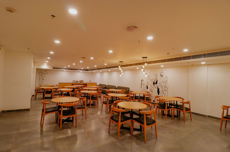Food & Drinks 5, Fabhotel Hargobind Enclave, West