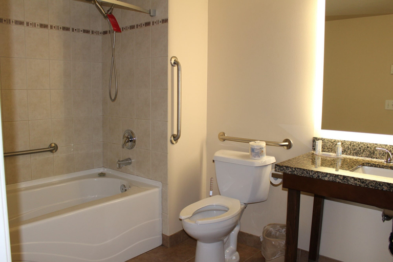 Bathroom 5, Ramada by Wyndham Campbell River, Comox-Strathcona
