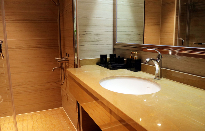 Bathroom, Chang Palace Vientiane, Vientiane
