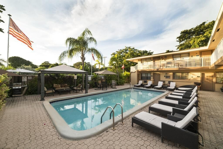 Sport & Beauty 2, Sheridan Guesthouse, Broward