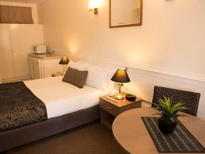 Bedroom 5, Garden City Motor Inn, Upper Mount Gravatt