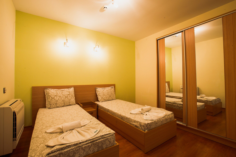 Bedroom 3, Aparthotel Marina Holiday Club & Spa, Pomorie