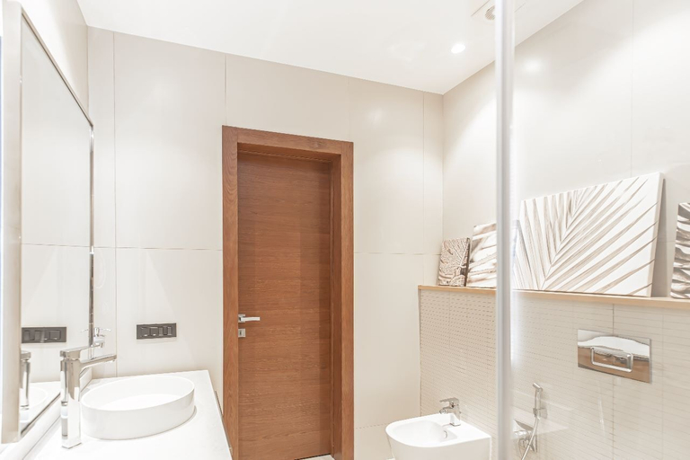 Bathroom 3, White Villas 2, Baku