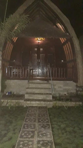 Exterior & Views 25
