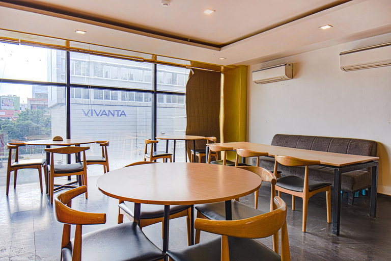 Food & Drinks 3, FabHotel Alpha Center, Pune